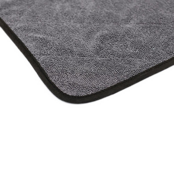 A corner of a single 20"x24" Double Twistress microfiber towel from The Rag Company. The towels have a ButerSoft scratchless suede edge that is safe on paint, trim, and glass